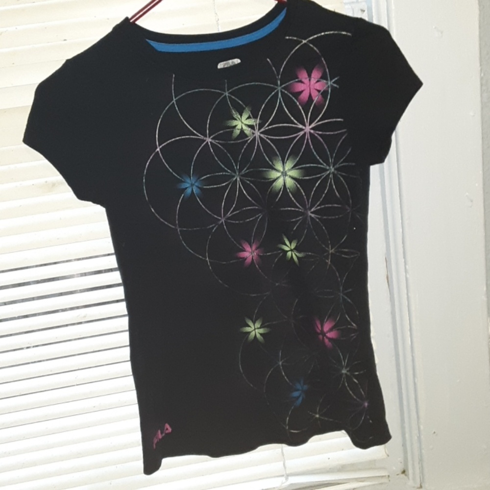 I'm selling a shirt